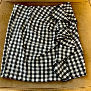 Checked cute ruffle skirt